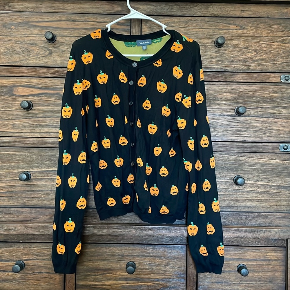 ModCloth Halloween pumpkin cardigan